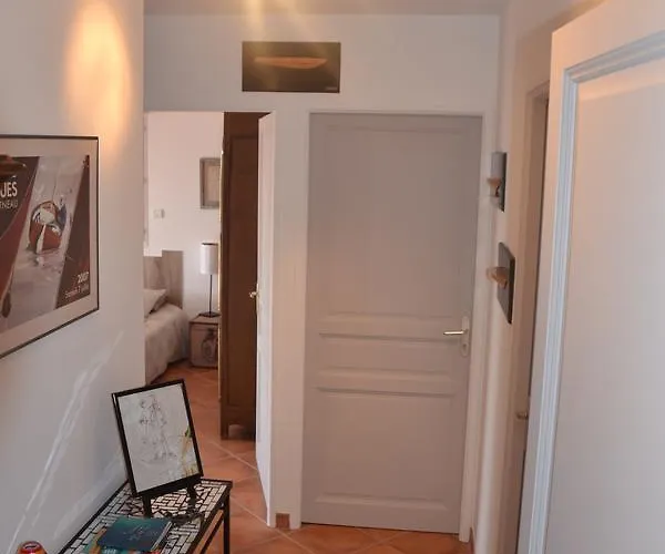 Chez Marc Et Jeannick Bed & Breakfast 4*