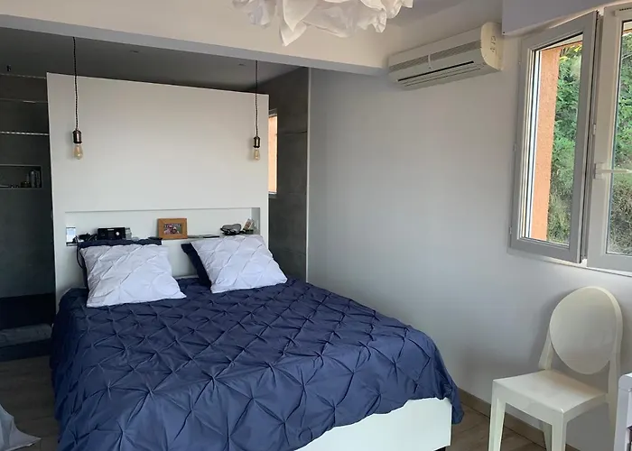 Chez Marc Et Jeannick Bed & Breakfast 4*